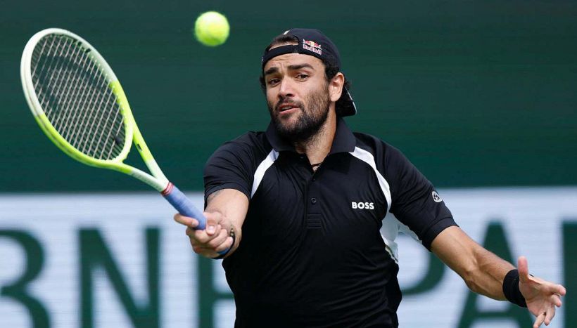 Montecarlo, Berrettini "martella" Bautista-Agut che si ritira dopo 4 game: ora supersfida con Medvedev. Darderi subito out