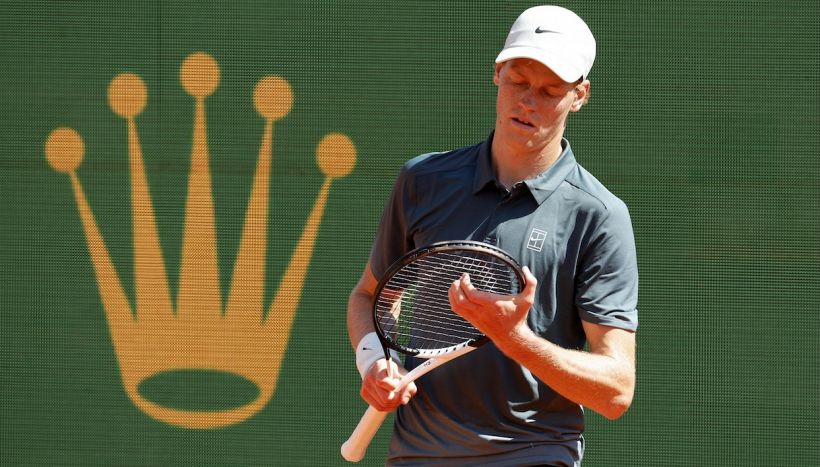 Montecarlo, Sinner: la verità sui problemi fisici e la replica ad Alcaraz sul numero 1. Berrettini incorona Fonseca