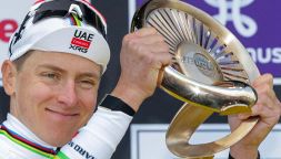 Allarme Roubaix: i "ladri di pietre" rendono il pavé instabile, Pogacar e van der Poel avranno un nemico in più