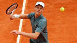 Sinner, il giallo dei 50 punti mancanti: Jannik penalizzato dal regolamento. E Alcaraz punge: “Guarda i miei video”