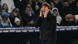 Napoli, la risposta di Conte a De Laurentiis sa di addio: “Rispondo in privato”. Sarà sfida con Allegri per la nazionale