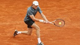 Sinner si allena, allarme rientrato: quando l’esordio. Jannik teme Fils e avverte: “Non ho mai giocato bene a Madrid”