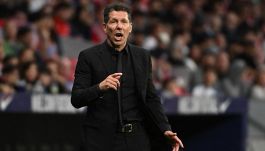 Simeone spera in un miracolo di Lookman, vince ma è disperato per il crack di Barrios