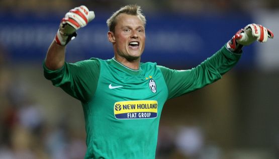Calcio in lutto, è morto Alex Manninger: l’ex portiere della Juventus coinvolto in un tragico incidente