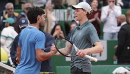 A Mouratoglou Sinner non ricorda Djokovic, ma un'altra leggenda del tennis: e Alcaraz scappa dai social