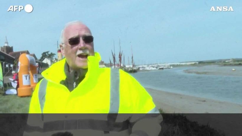 Fango, sudore e fatica: nel sud dell'Inghilterra va in scena la "Maldon Mud Race"