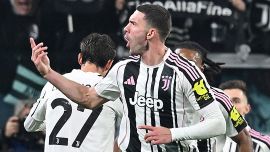 Vlahovic, il rinnovo biennale con la Juventus per tagliare l'ingaggio con Bayern Monaco e Milan devono muoversi
