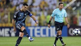 Cristiano Ronaldo come Lebron James e Rivaldo, in campo con il figlio: l’Al-Nassr apre le porte al 16enne