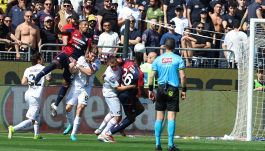Cagliari-Cremonese, moviola: c’è un Esposito che non sbaglia mai, Doveri sotto tono dopo la grande beffa. Ovazione per Belotti