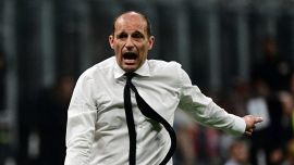 Milan, Adani contro Allegri: “Via chi fa il furbo”. Tifosi furiosi: la fuga di Cardinale, Ibra scortato, tutti bocciati