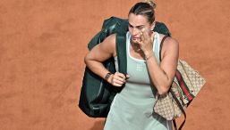 Aryna Sabalenka agli Internazionali di Roma in campo con una it bag, la rivoluzione lieve oltre la pressione sugli Slam