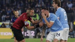 Lazio-Inter, moviola: dubbi sull’angolo del gol, il mancato rosso e il rigore negato