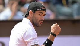Berrettini come Sinner, penalizzato da Aurelie Tourte: lite Matteo-giudice di sedia, poi il ko contro Popyrin