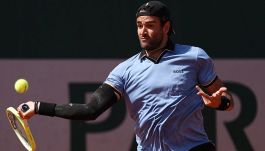 L'urlo di Berrettini: Matteo ribalta Fucsovics, supera il momento critico e passa il turno al Roland Garros