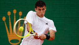 Juan Manuel Cerundolo, chi è l'avversario che ha battuto Jannik Sinner al Roland Garros, il fratello di e la profezia del padre campione