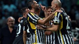 Conte sul mercato, Mark Iuliano in esclusiva: “Chi lo discute non capisce di calcio. Antonio alla Juve? Lasciamo lavorare Spalletti”