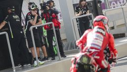 Marquez e Rossi senza fine, la domanda fa infuriare Marc: "Basta con questi giochetti", cosa è successo a Misano
