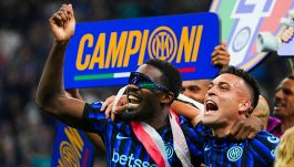 Inter, Thuram uomo scudetto e leader con gli Oakley: l’arte di sorridere e l’omaggio da brividi a Kobe Bryant