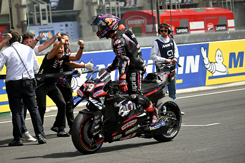 GP Francia: capolavoro Martin e tripletta Aprilia, Bezzecchi 2°. Cade ...