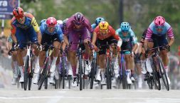 Giro d'Italia 2026, Tappa 3 Plovdiv-Sofia: volata sul filo di lana, Milan beffato da Magnier