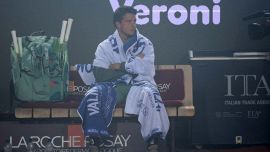 Darderi-Jodar, il fumo dell’Olimpico manda in tilt il sistema: match sospeso. Il calcio si prende la rivincita