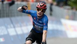 Giro d'Italia 2026, Tappa 9 Cervia - Corno alle Scale: Vingegaard spietato, stato di crisi per Pellizzari