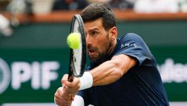 Internazionali, Djokovic scioglie i dubbi: la minaccia a Sinner e Binaghi. Non solo Alcaraz, tutti i big in fuga da Roma