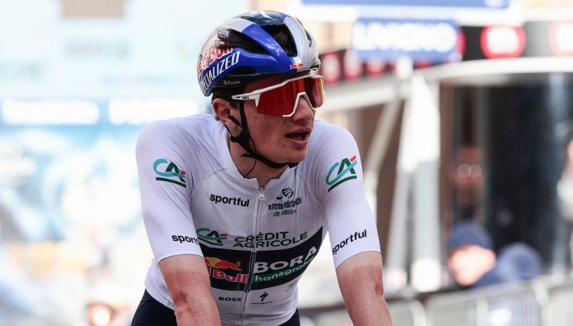 Giro d'Italia, è davvero "solo" una corsa al secondo posto? Dietro a Vingegaard ecco Pellizzari, Yates e Arensman