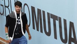 Alcaraz sfiderà Sinner a Wimbledon: allarme rientrato in Spagna, l’indizio social sul rientro di Carlos