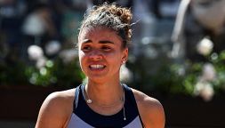 Internazionali, Paolini gesto liberatorio e lacrime dopo la rimonta su Jeanjean: anche Errani scoppia a piangere