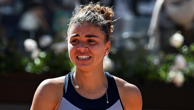Internazionali, Paolini gesto liberatorio e lacrime dopo la rimonta su Jeanjean: anche Errani scoppia a piangere