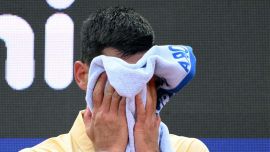 Djokovic, il “male oscuro” a Roma: cosa è successo e i dubbi su Parigi. Sinner, quanta pressione per il Roland Garros