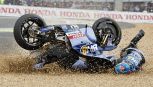 Marquez, Le Mans da dimenticare: Alex cade rovinosamente in gara dopo l'infortunio di Marc