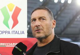 Roma, Totti vittima del caso Ranieri, ma ora il rientro può diventare realtà: la richiesta di Gasperini e la mossa di Friedkin