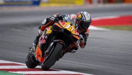 GP Barcellona: Acosta profeta e pole in Patria. Cadono Bezzecchi e Martin, disastroso Bagnaia. Morbidelli 2°