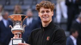 Sinner, Alcaraz e Djokovic s’inchinano dopo Roma. Il piano di Jannik per il Roland Garros e la nuova suggestione