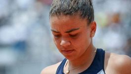 Paolini rinuncia al doppio con Errani: la scelta dolorosa al Roland Garros. Jasmine prova ad allontanare la crisi