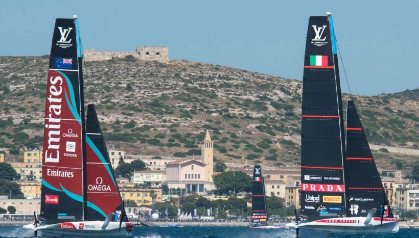 Burling-Tita, la coppia funziona: Luna Rossa mette pressione a Emirates Team New Zealand (che evita la premiazione...)