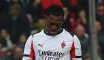 Milan, Leao tende la mano ai tifosi: like al suo post di Theo Hernandez e di una popstar, gelo da parte dei follower