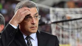 Juventus, Elkann sotto assedio: la pace “forzata” tra Comolli e Spalletti scatena la rabbia e con la Ferrari va pure peggio