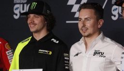 Lorenzo e la frase: "Ducati è un trattore", Jorge punta tutto su Aprilia e Bezzecchi: "Marquez troppi infortuni"