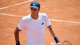 Jodar nella bufera al Roland Garros, il gesto ignobile contro Michelsen: Rafa si arrabbia e spinge una raccattapalle