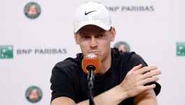 Sinner da vittima a colpevole, sono tutti contro Jannik: Wilander e Henman impietosi, McEnroe lo chiama “Pinocchio”