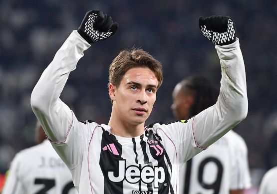 Juventus, Yildiz lancia la rincorsa Champions e svela un dettaglio sul rinnovo di Vlahovic, ma il web si infuria
