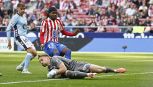Lookman, traversa, rigore negato e cambio: Simeone sotto accusa dopo il ko dell'Atletico Madrid