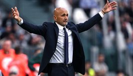 Psicodramma Juve, solo pari col Verona e Sogliano attacca: "Non ha cultura sportiva". La replica di Spalletti
