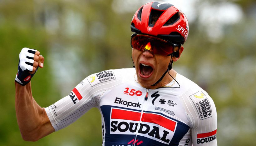 Giro d'Italia 2026 tappa 1 Nessebar-Burgas, vince Magnier ma mega caduta nella volata finale