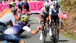 LIVE Giro d'Italia 2026 tappa 11 oggi Porcari-Chiavari in diretta, Narvaez la spunta su Mas, Ulissi 3°