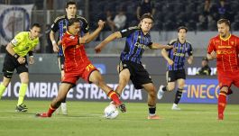 Pisa-Lecce, moviola: il gol annullato nella sfida che ha deciso la B, la beffa per Camarda