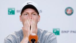 Quando gioca Sinner contro Tabur al Roland Garros: rischio caldo e perché non è scontata l'applicazione del cooling break